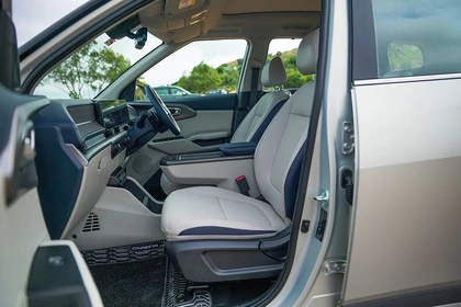 Kia Carens Clavis EV 11