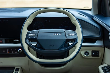 Kia Carens Clavis 12