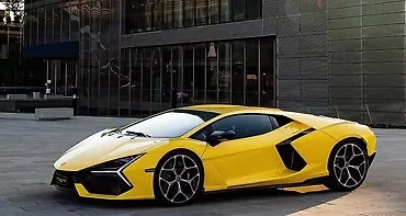 Lamborghini Revuelto