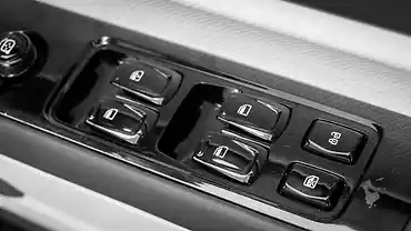 Mahindra Thar Roxx 13