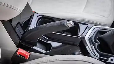 Mahindra XUV 3XO EV 6