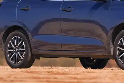 Maruti Suzuki Dzire 5