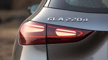 Mercedes-Benz GLA 11