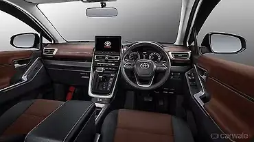 Toyota Innova Hycross 17