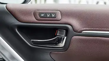 Toyota Innova Hycross 11